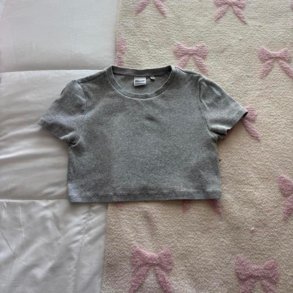 grey ribbed aritzia top‎